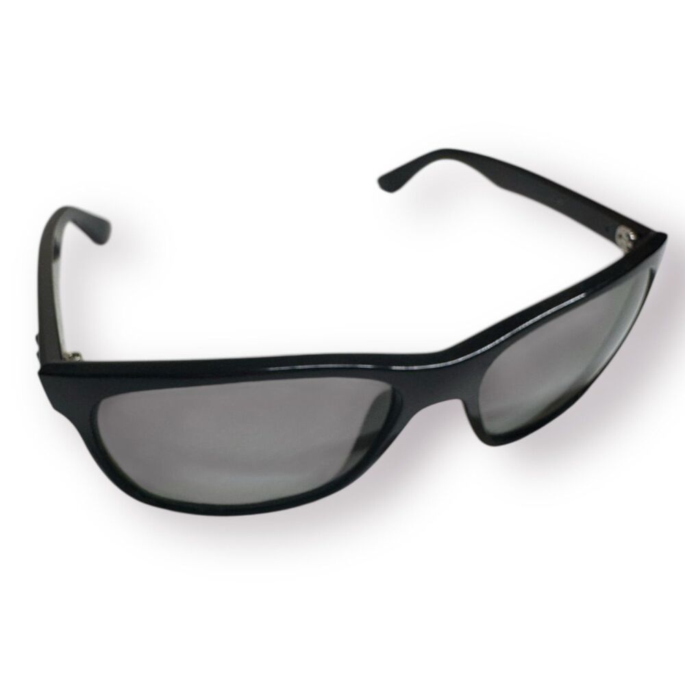 Ray-Ban RB4184 Wayfarer‎ Black Polarized G-15 Grey/Green Sunglass 601/9A
